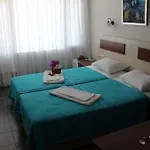 Kumlubuek מלון מוגלה